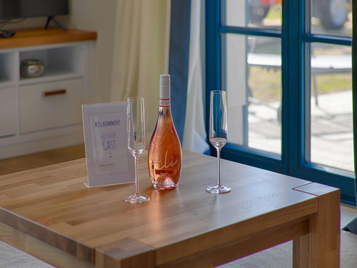 Reetland am Meer - Premium Reetdachvilla mit 3 Schlafzimmern, Sauna und Kamin F23 Dranske Exterior foto